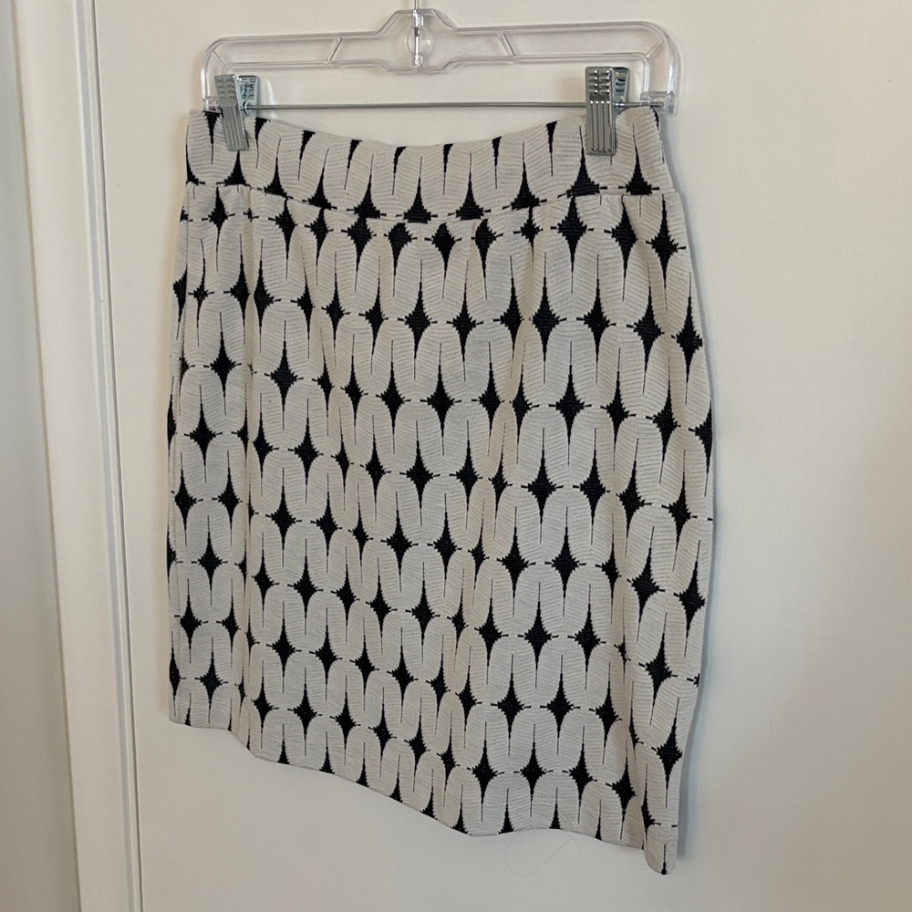 Renee C. Black and Cream Geometric Pencil Skirt